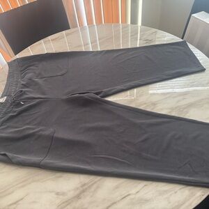 Chico’s Zenergy Soft Gray Cropped Pants